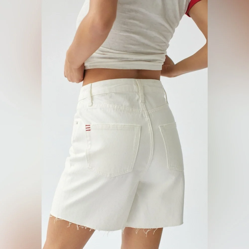 BDG 90’s long  short Bermuda denim white high waisted shorts 25 Urban Outfitters